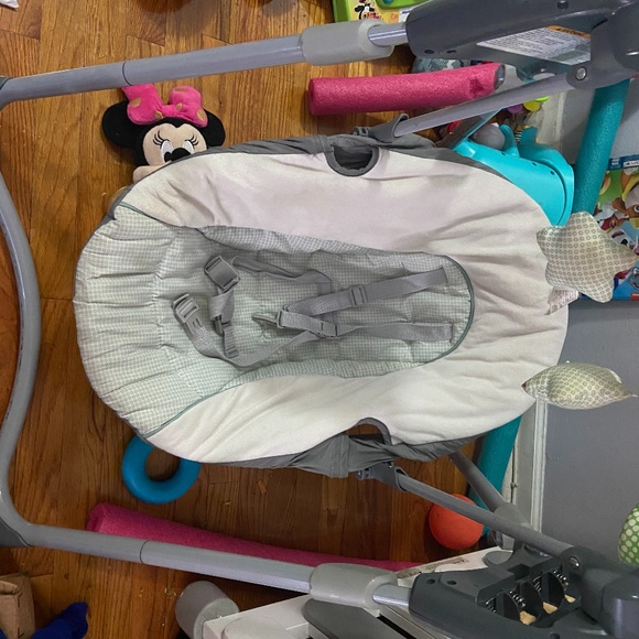 Baby Swing - Picture 1 of 5